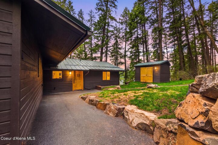 Property Photo:  30737 N Osprey Rd  ID 83869 