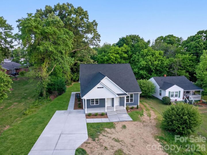 Property Photo:  810 / 812 E Lincoln Street  NC 28092 