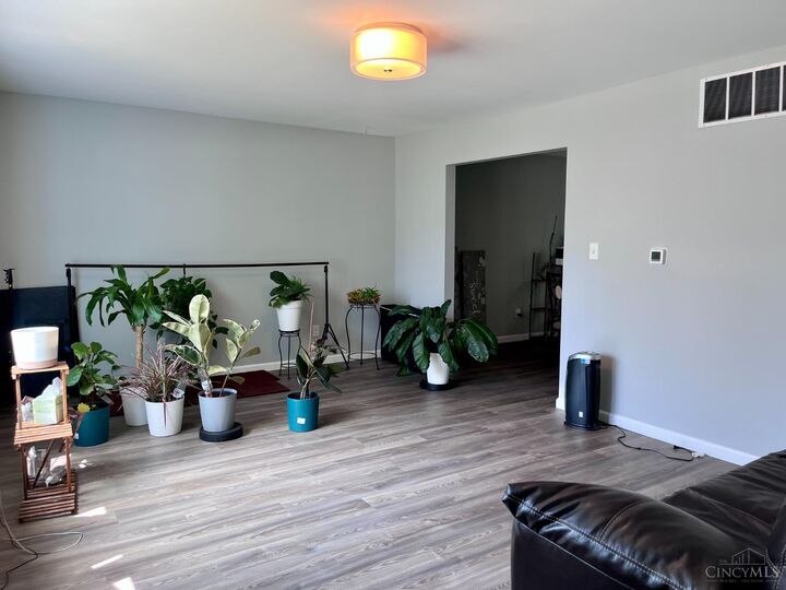 Property Photo:  2424 Whitewood Lane  OH 45239 