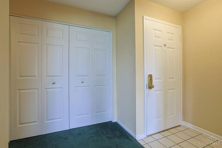 Property Photo:  5199 Scarsdale Cove  OH 45248 