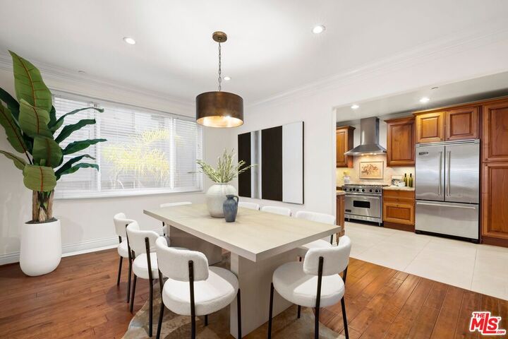 Property Photo:  11749 Goshen Ave  CA 90049 