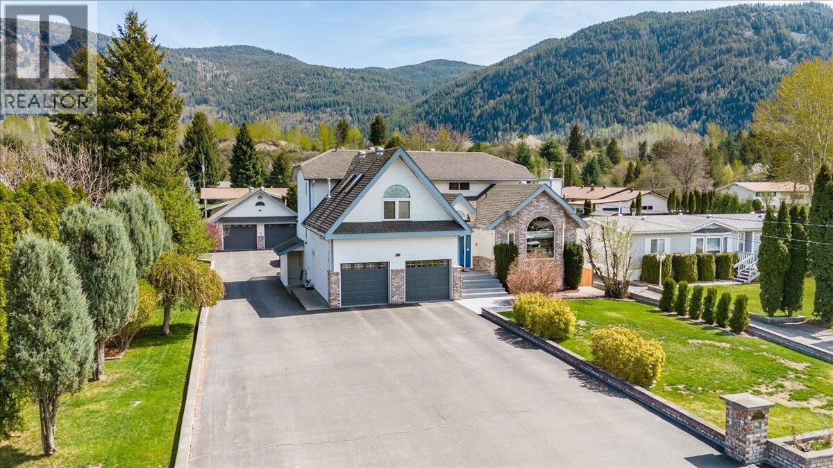 Property Photo:  1063 Bridgeview Crescent  BC V1N 3H7 