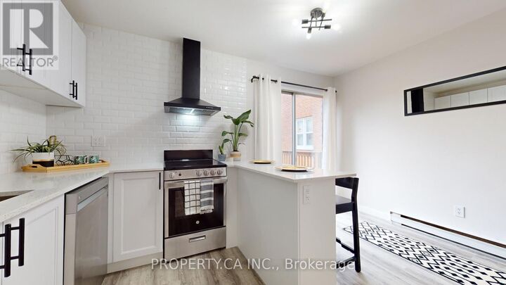 Property Photo:  610 George Street North 5  ON K9H 3S6 