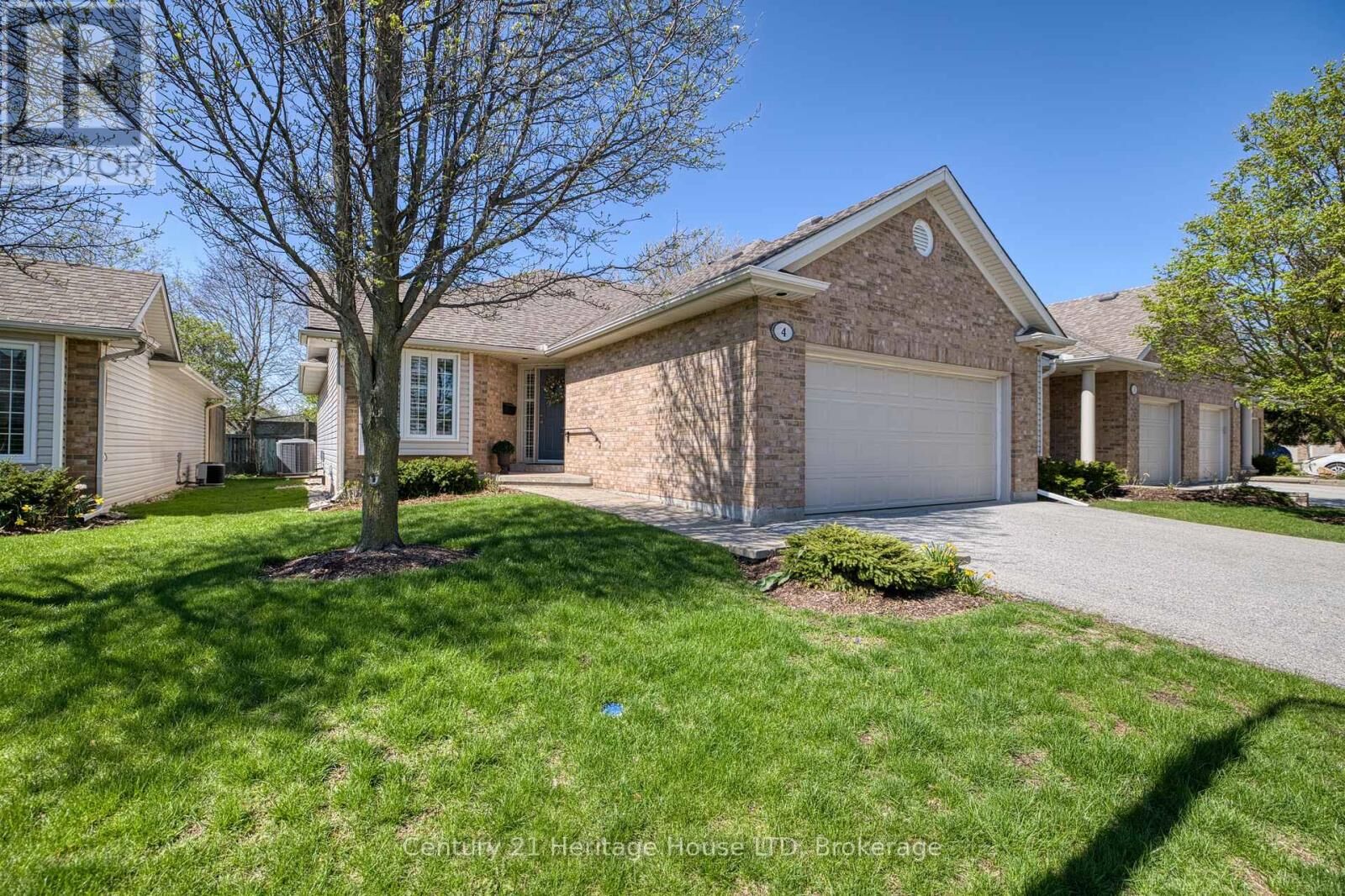 Photo de la propriété:  1439 Niagara Stone Road 4  ON L0S 1J0 