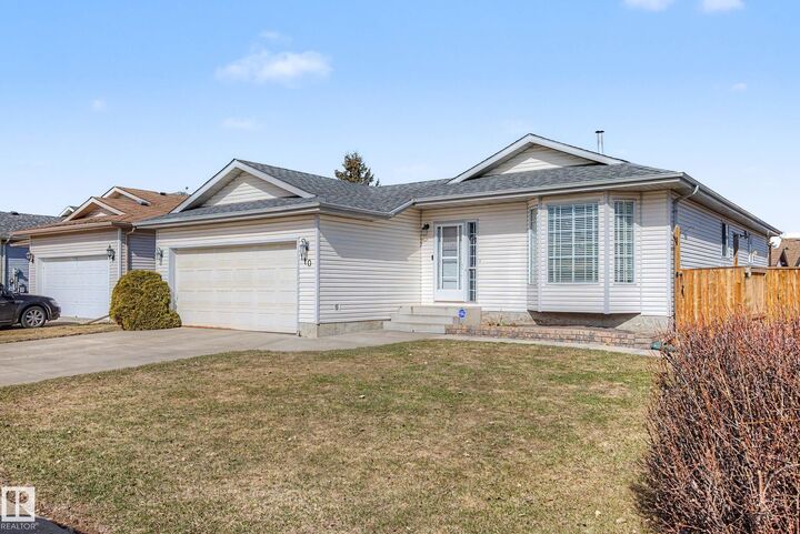 Property Photo:  110 Lunnon Drive  AB T0A 1N0 