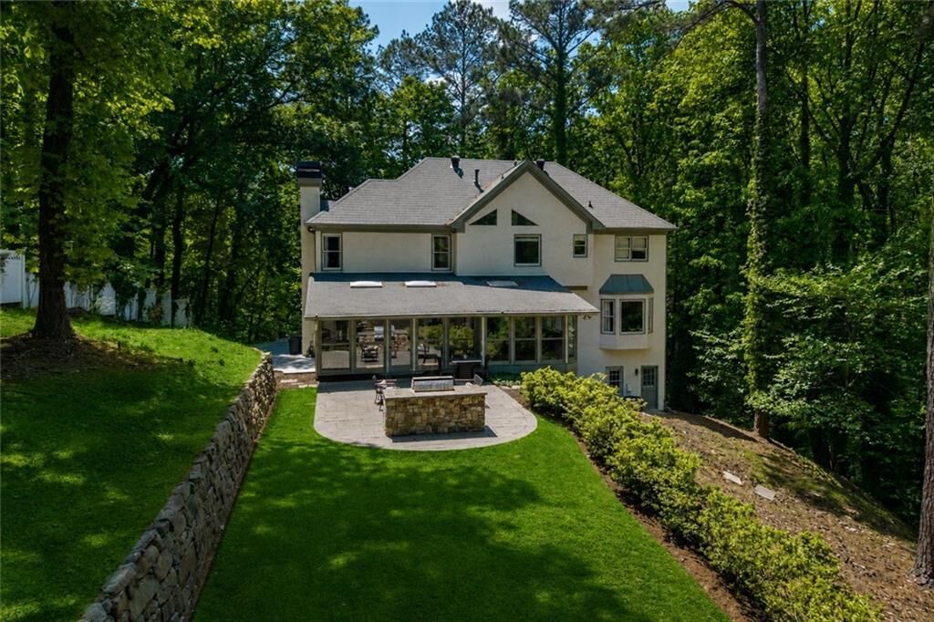 Property Photo:  9570 Huntcliff Trace  GA 30350 