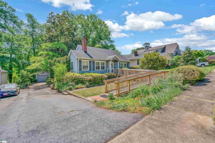 Property Photo:  114 E Augusta Place  SC 29605 