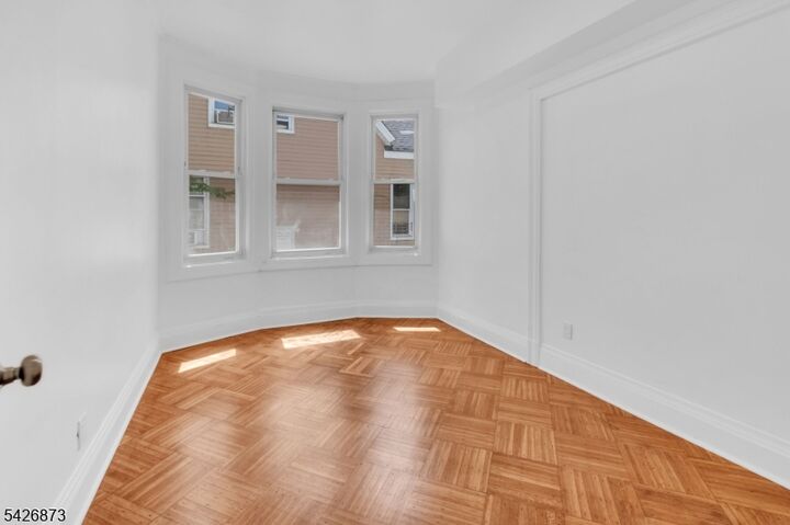 Property Photo:  44 Farley Ave 2  NJ 07108 