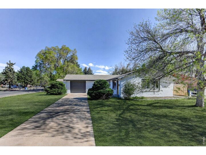 Property Photo: 2016 W Lake St CO 80521