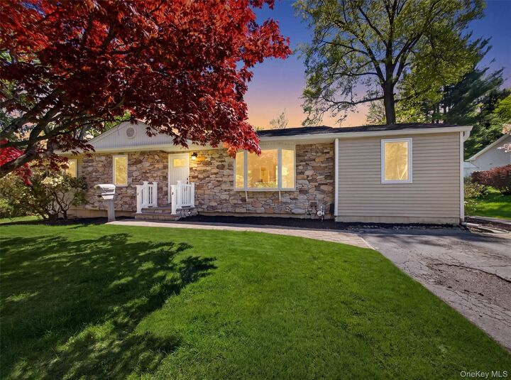 Property Photo:  19 Buckingham Road  NY 10954 