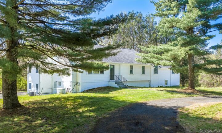 Property Photo: 103 S Harmony Hill Road NY 12564