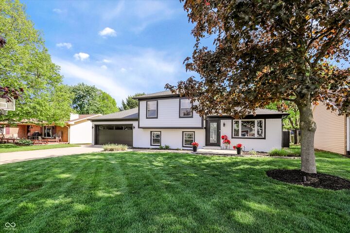 Property Photo:  1289 Bayswater Lane  IN 46034 