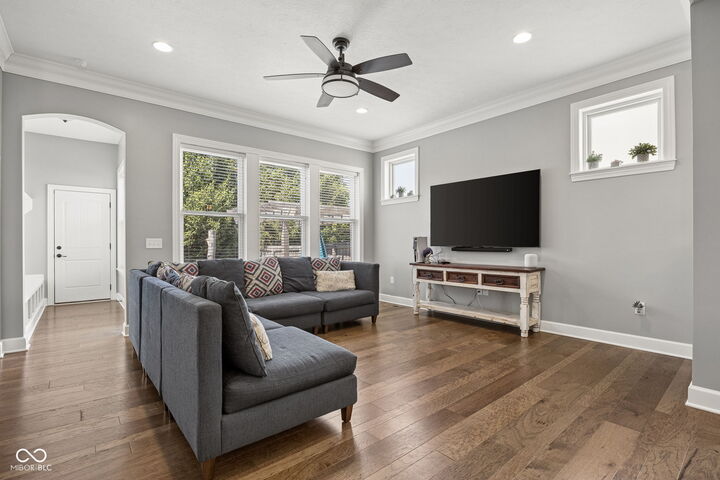 Property Photo:  450 1st Avenue SE  IN 46032 