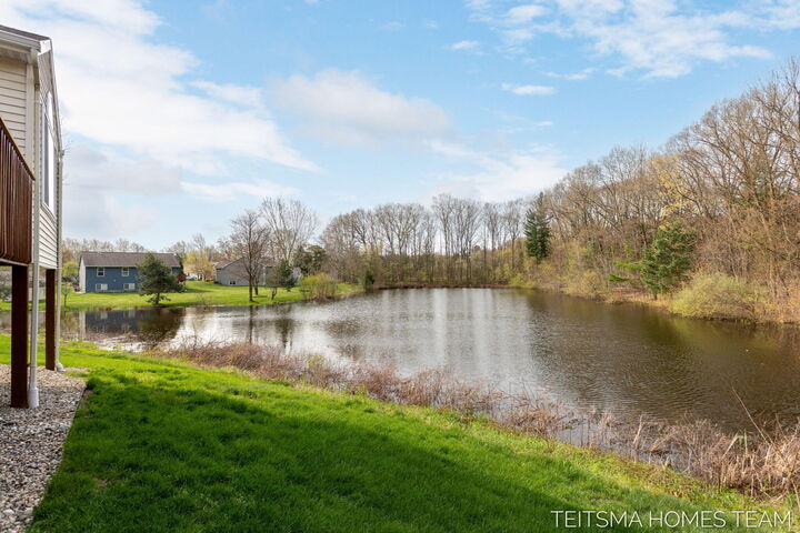 Property Photo:  15443 Winchester Circle  MI 49417 