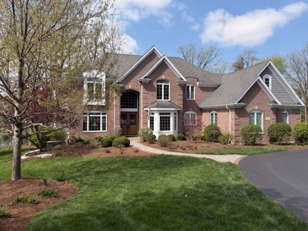 Property Photo: 50 Whitetail Lane IL 60010