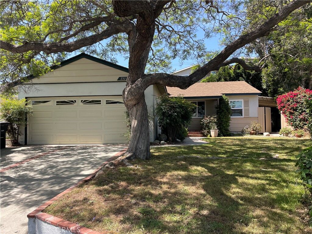 Property Photo:  23229 Meyler Avenue  CA 90502 