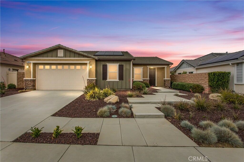 Property Photo:  516 Farmstead St  CA 92543 