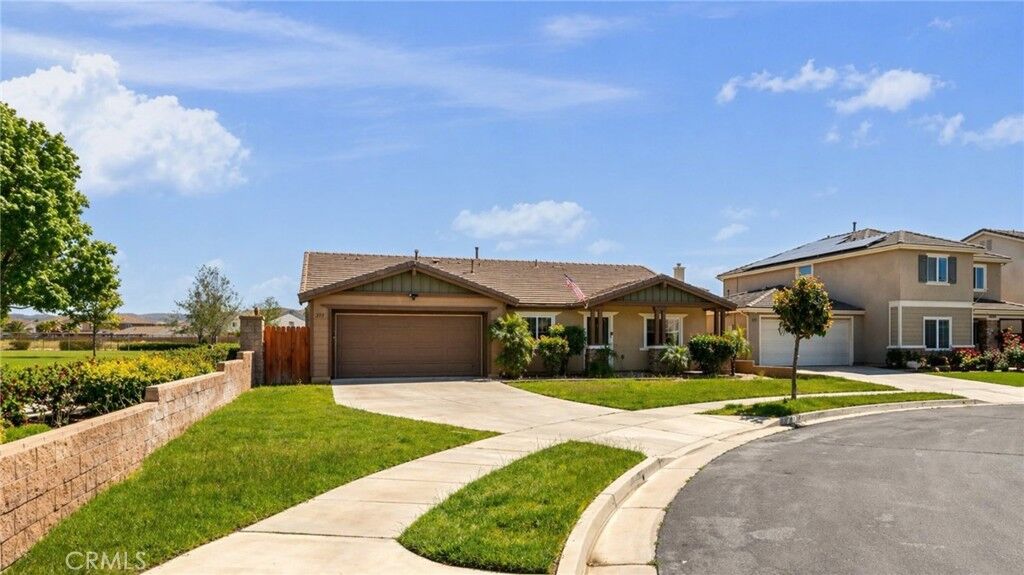 Property Photo:  279 Alverstone  CA 92543 