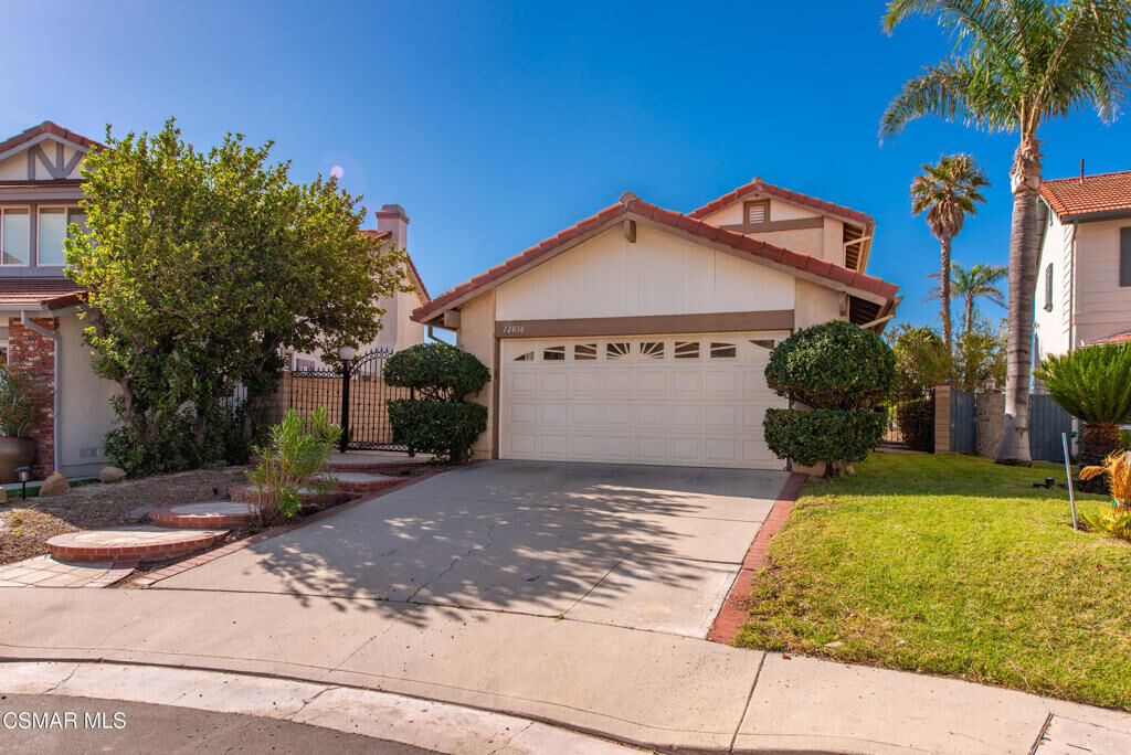 Property Photo: 12036 Shadow Ridge Way CA 91326