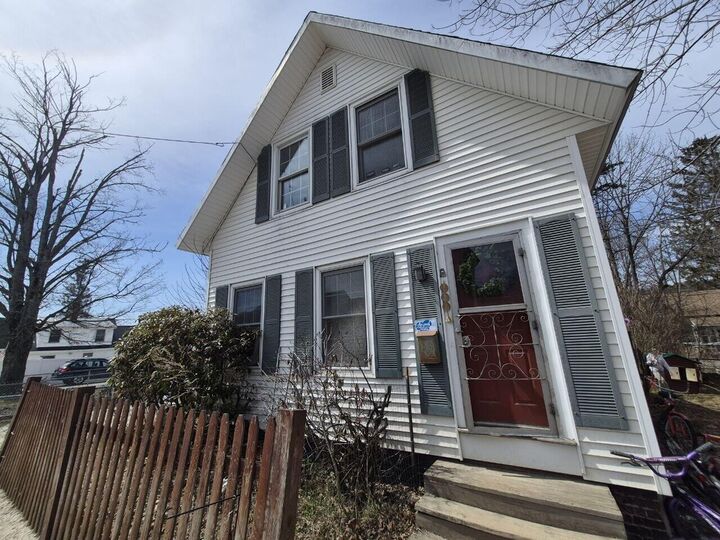 Property Photo:  27 Royal Street  ME 04364 