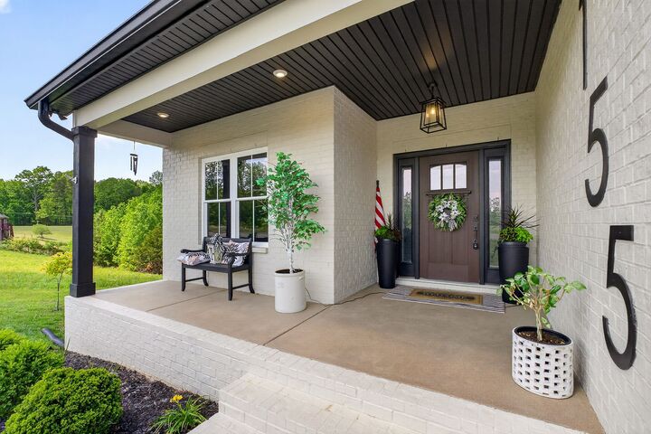 Property Photo:  155 Lakewood Cir  TN 37166 