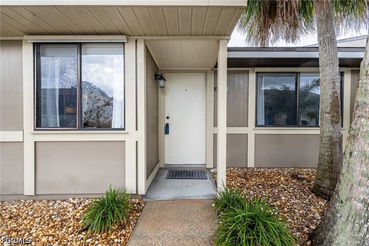 Property Photo:  13277 Broadhurst Loop  FL 33919 