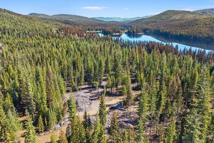 Property Photo:  2505 D Hwy 20 E  WA 99114 