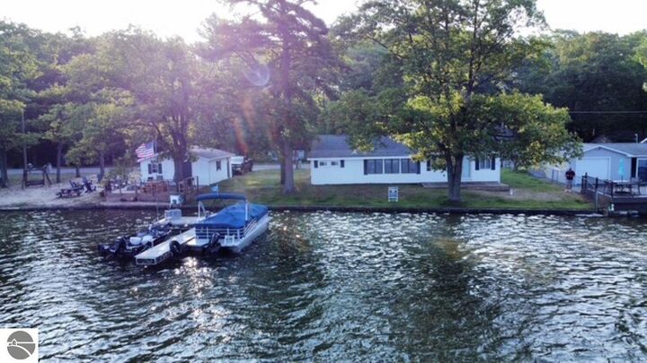 Property Photo:  4432 E Cedar Lake Drive  MI 48738 