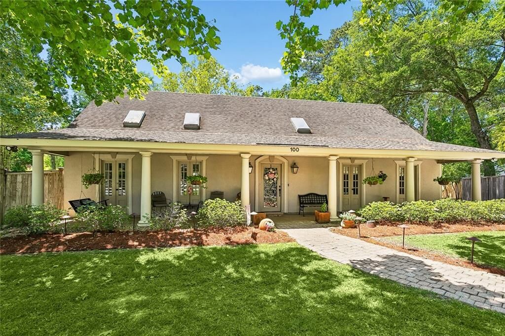 Property Photo:  100 Talisheek Place  LA 70471 
