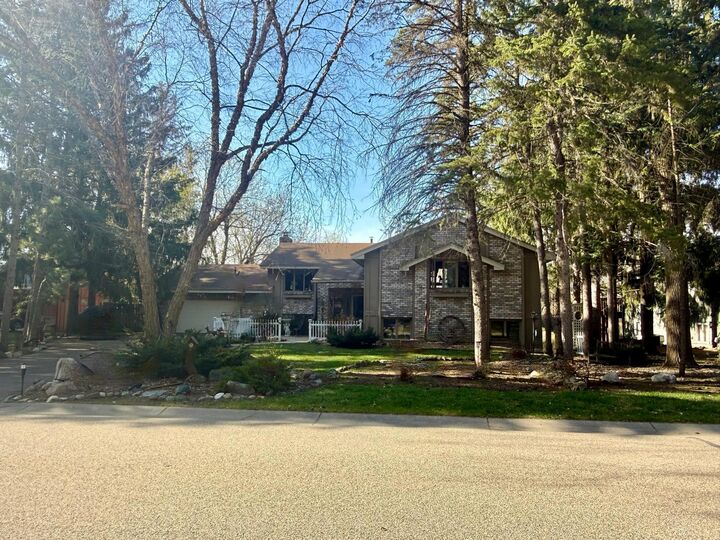 Property Photo:  7800 Somerset  MN 55125 