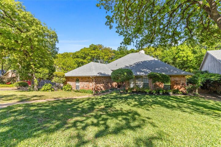 Property Photo:  3201 Bridlegate Drive  TX 76016 