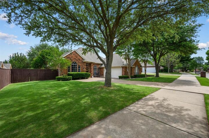 Property Photo:  2717 Creek Crossing Drive  TX 75072 