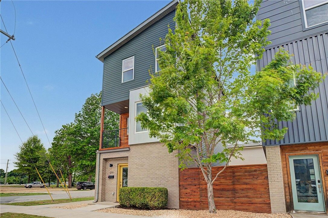 Property Photo: 644 SW B Street AR 72712
