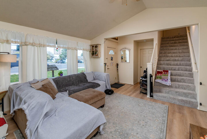 Property Photo:  540 S Main Street  OR 97754 