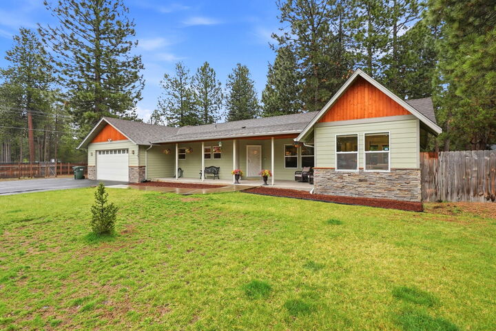 Property Photo: 15991 Falcon Lane OR 97739