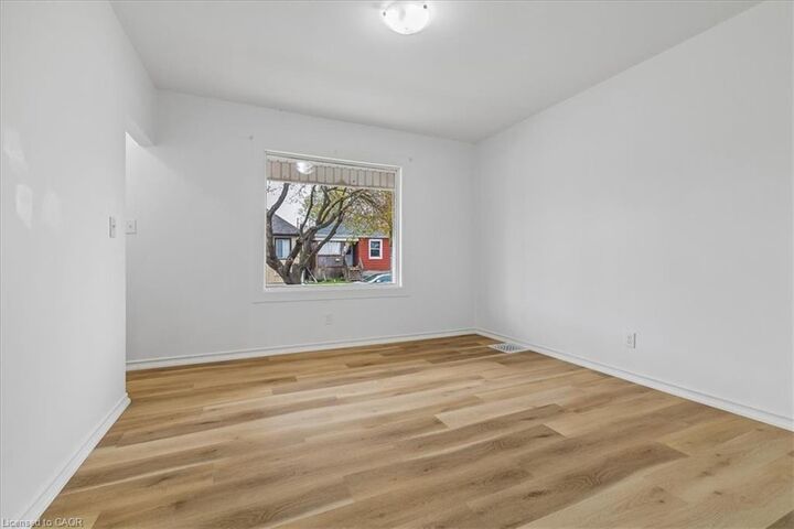 Property Photo: 114 Garside Avenue N ON L8H 4W3