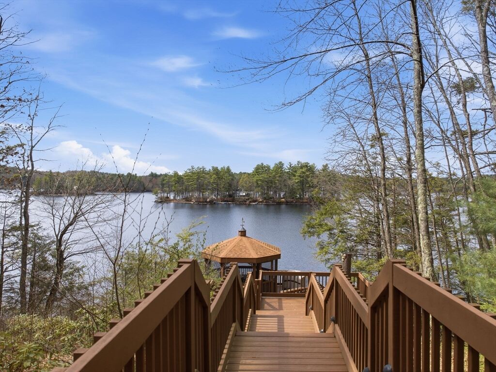 Property Photo:  72 Warren Ave  MA 01451 