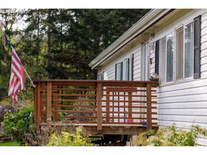 Property Photo:  28330 Jones Dr  OR 97345 