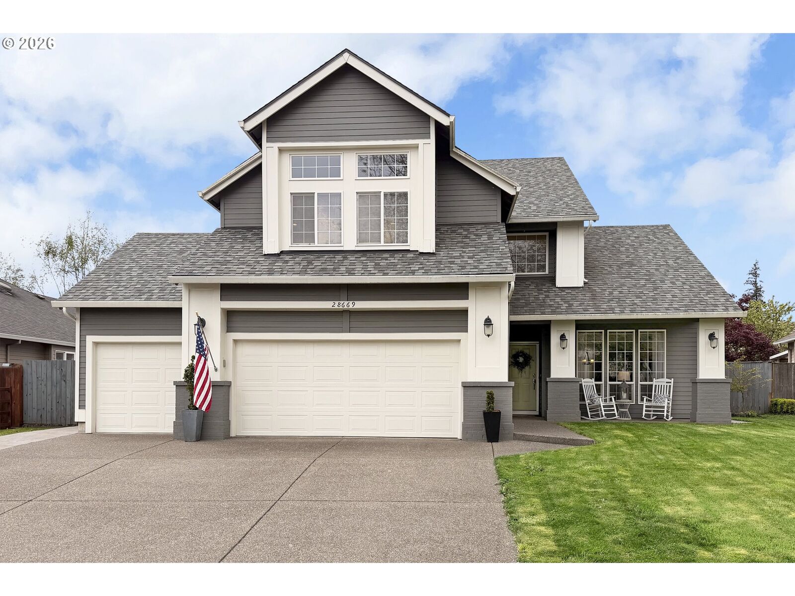 Property Photo: 28669 SW Meadows Loop OR 97070