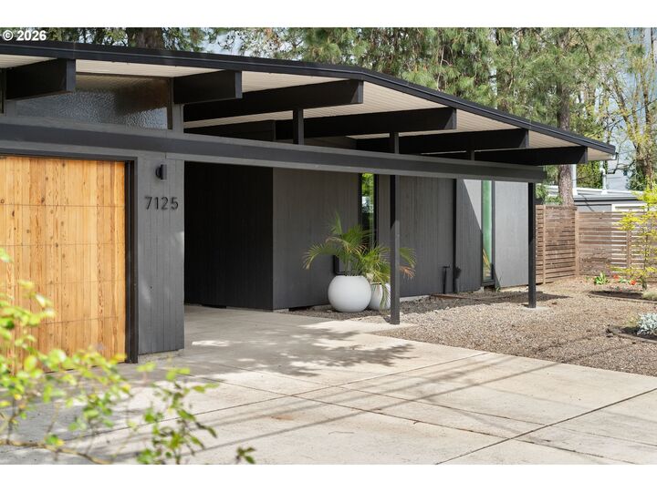 Property Photo: 7125 SW 105th Ave OR 97008