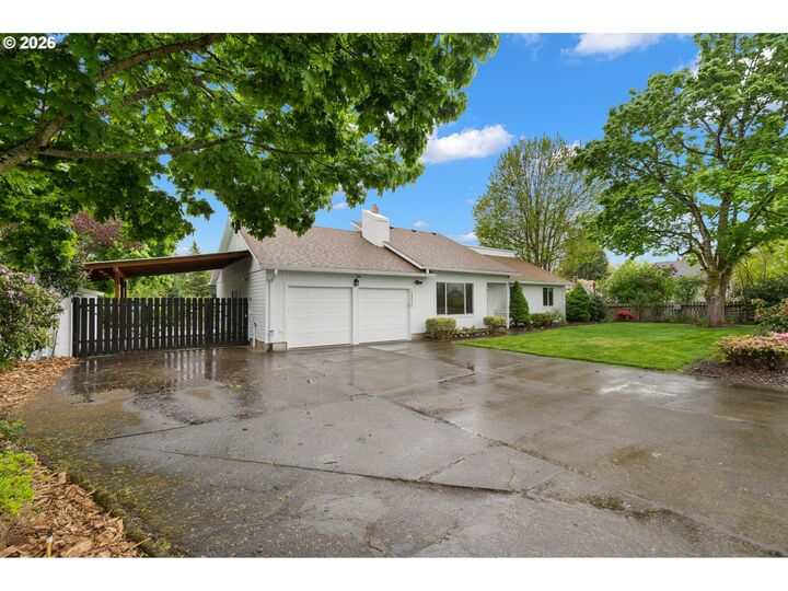 Property Photo: 24950 NE Airport Rd OR 97002