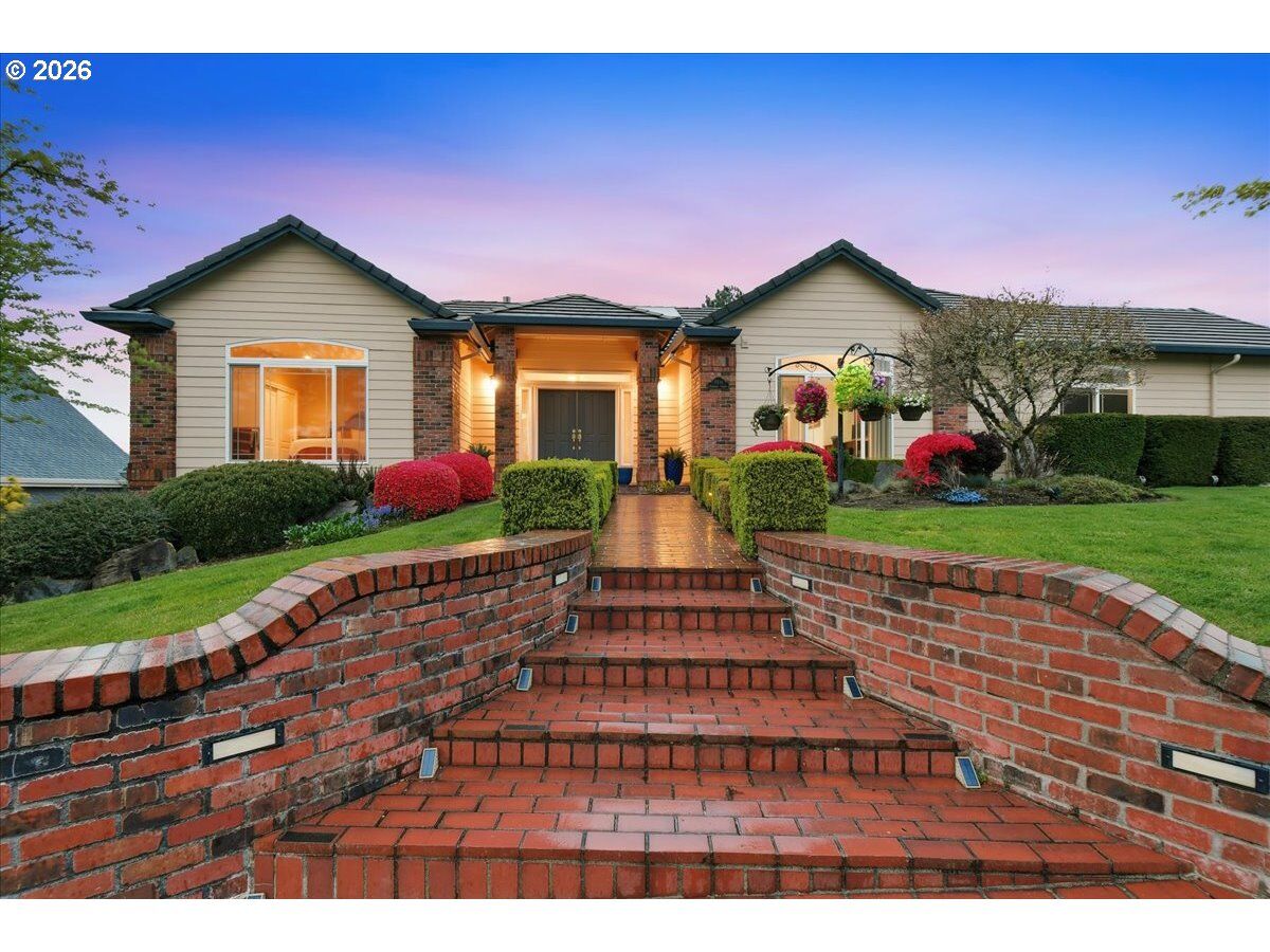 Property Photo:  2031 NW Columbia Summit Dr  WA 98607 