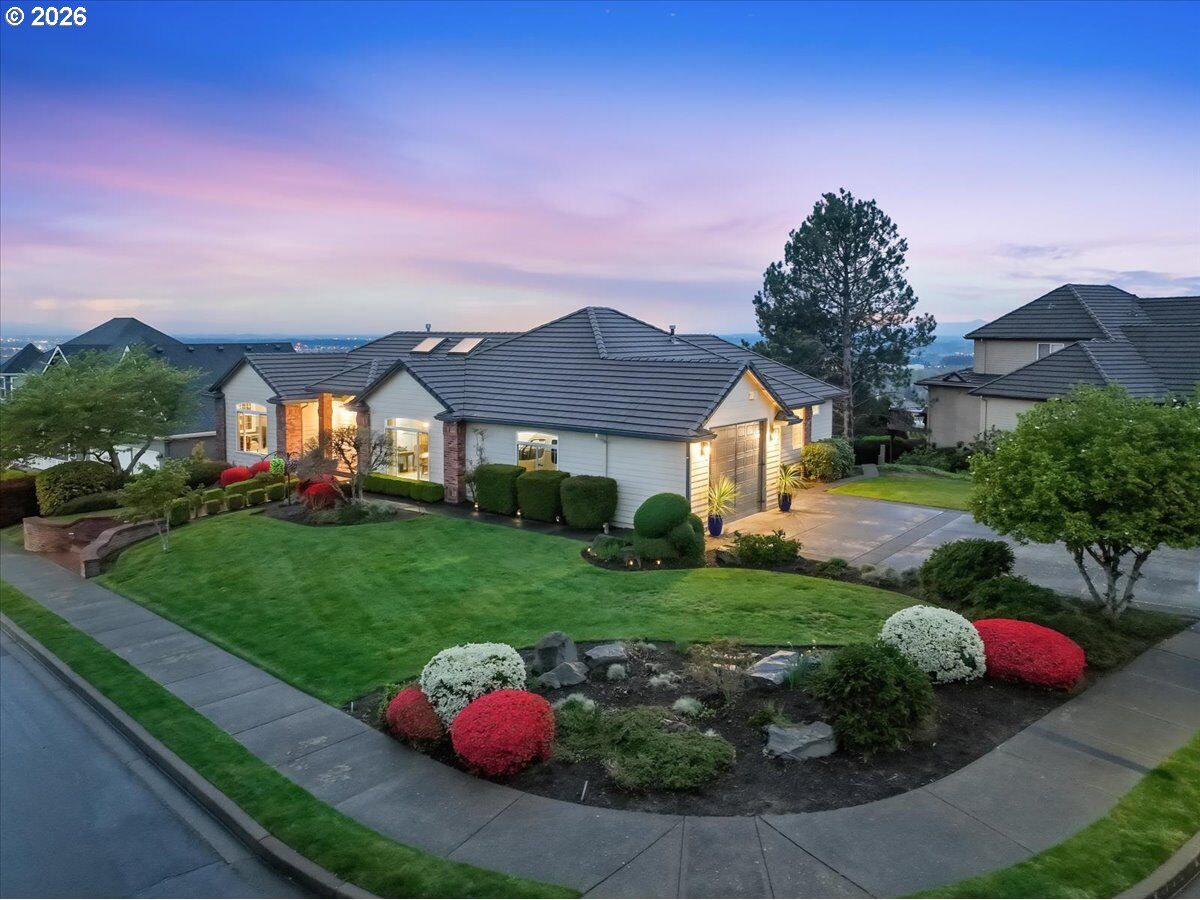 Property Photo:  2031 NW Columbia Summit Dr  WA 98607 