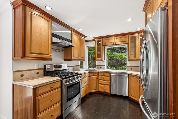 Property Photo:  3040  273rd Avenue NE  WA 98053 