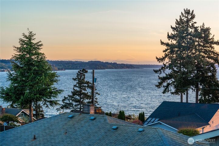Property Photo:  26445  Marine View Drive  S  WA 98198 