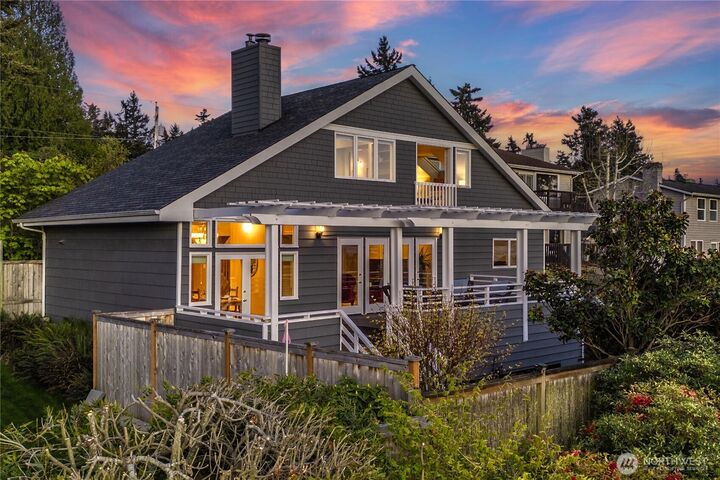 Property Photo:  26445  Marine View Drive  S  WA 98198 