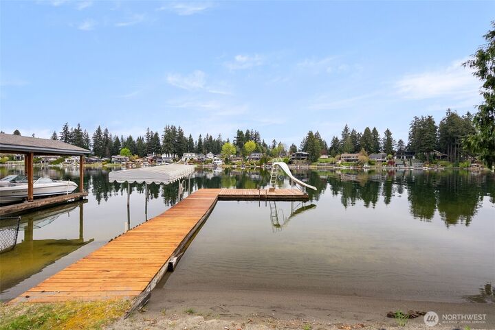 Property Photo: 2403 185th Avenue E WA 98391