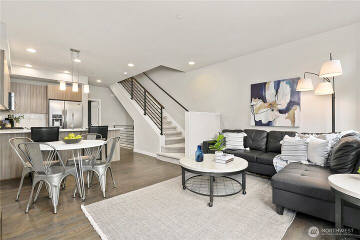 Property Photo:  2041 NW Talus Drive 6  WA 98027 