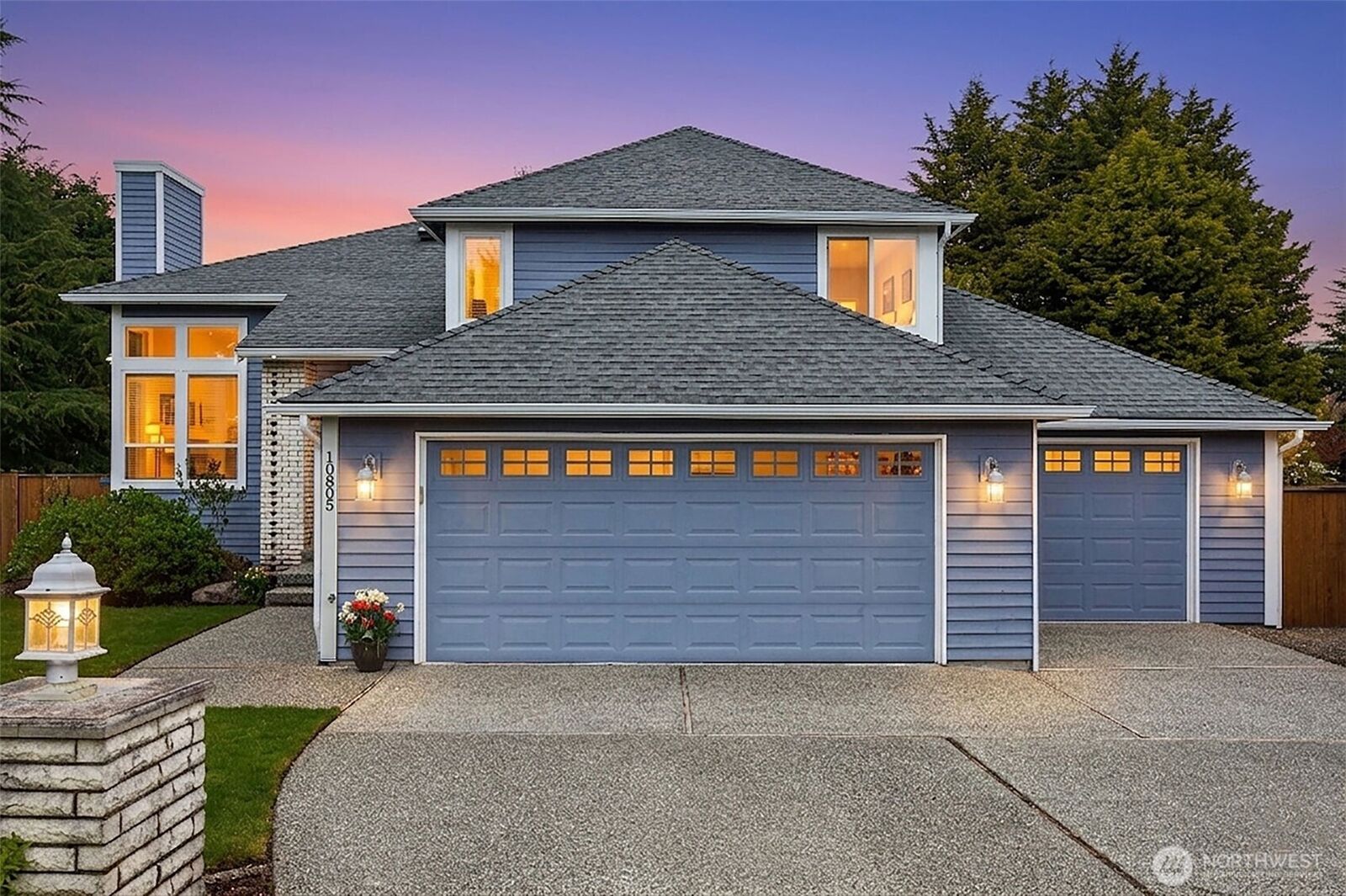 Property Photo:  10805  52nd Place W  WA 98275 
