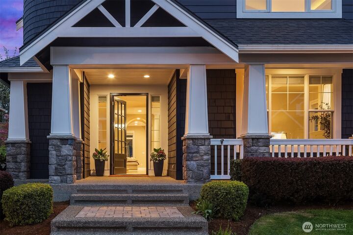 Property Photo:  322  240th Place SE  WA 98074 